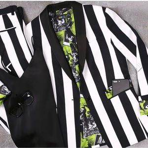 Womens Beetlejuice premium costume!!